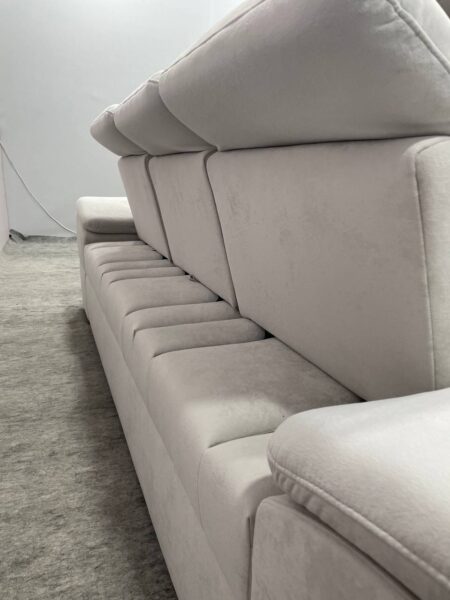 Диван розкладний( 699€)